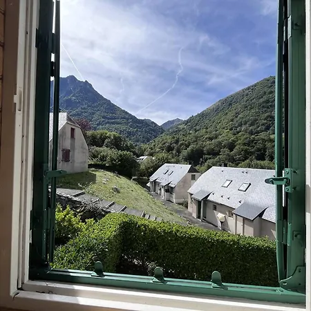 T4 à Avec Parking Et Terrasse - Fr-1-812-11