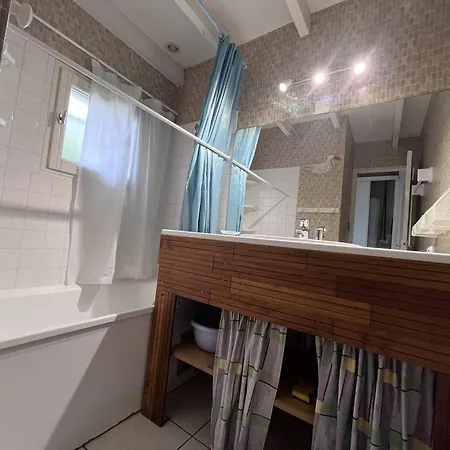 Apartmán T4 A Avec Parking Et Terrasse - Fr-1-812-11